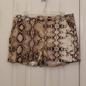 Shorts Animal print Size 10